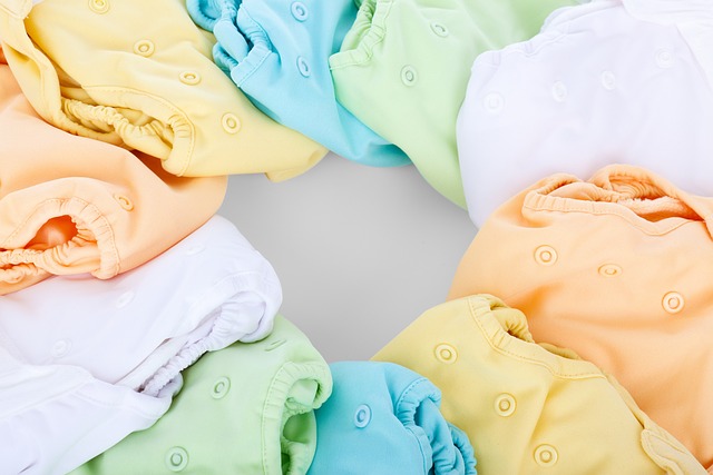 Czy dziecko może spać w samej pieluszce?